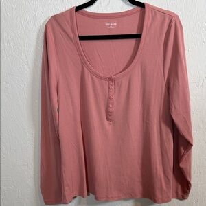 Old Navy Women's Rose Long Sleeve Tee